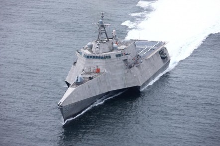 USS Oakland LCS24